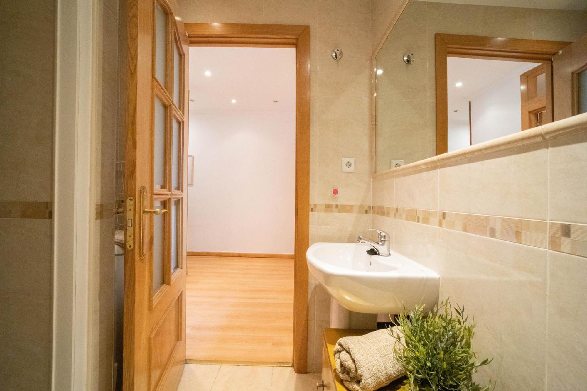 Apartamento Con Encanto Y Luz En Pleno Centro Madrid Exteriér fotografie